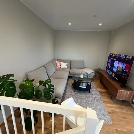 Large Close To Ons *